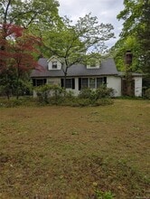 Building Photo - 45 Sunken Meadow Rd