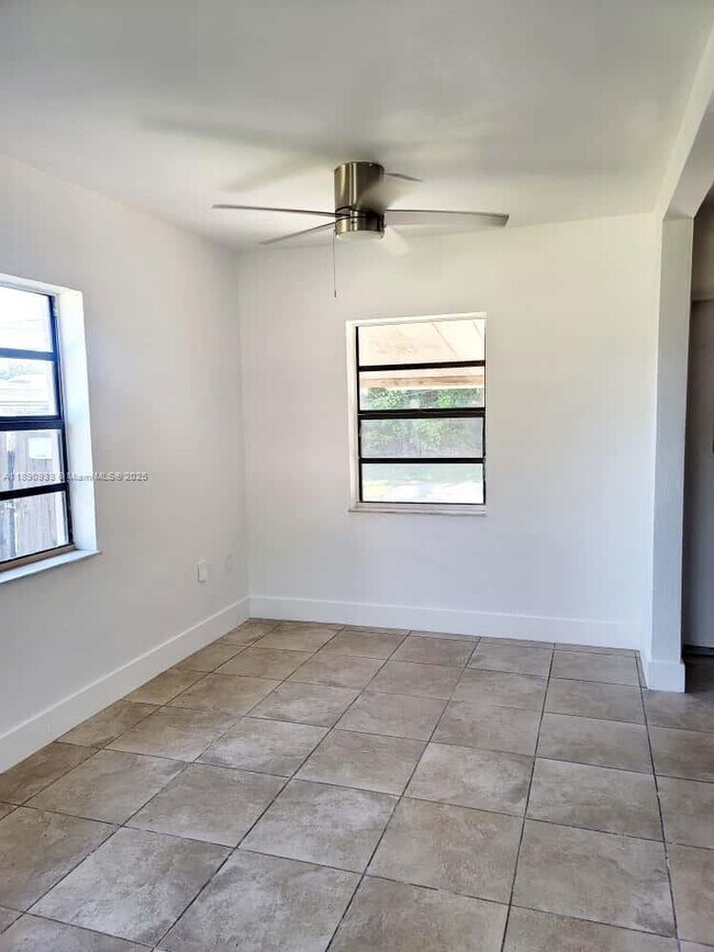 Foto del edificio - 15401 NW 27th Pl