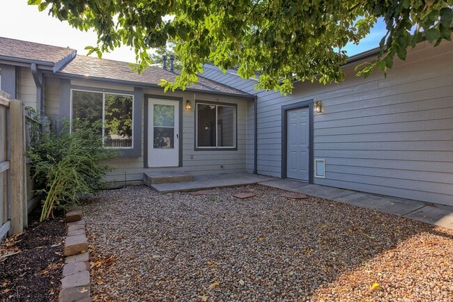 Building Photo - 3025 W Stuart St