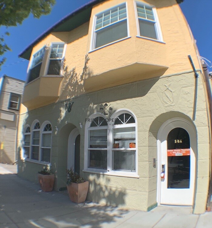 Primary Photo - 141 I St