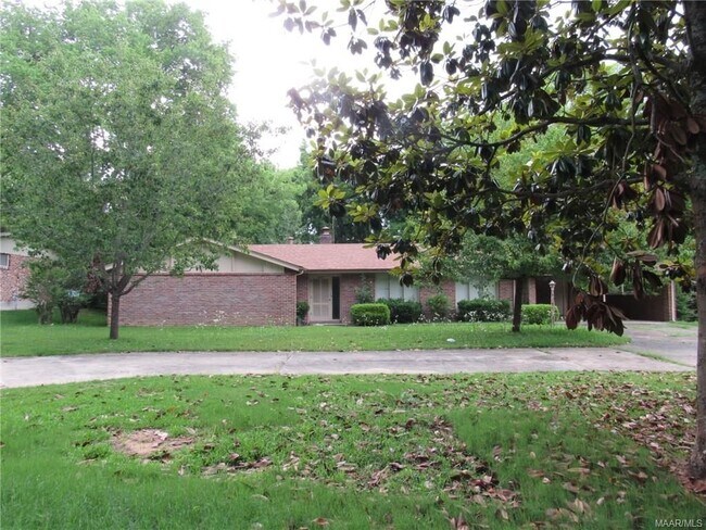 Building Photo - 2827 woodley rd