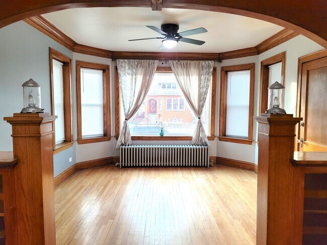 Building Photo - 4735 S Karlov Ave