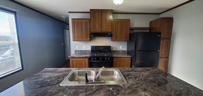 Foto del edificio - 5720 E Washington Rd
