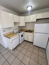 Building Photo - 3052 N Alvernon Way