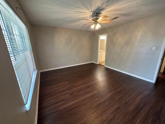 Building Photo - 6712 Biggs Ct