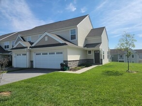 Building Photo - 24 Howard Dr