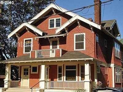 Building Photo - Upper duplex unit in century duplex