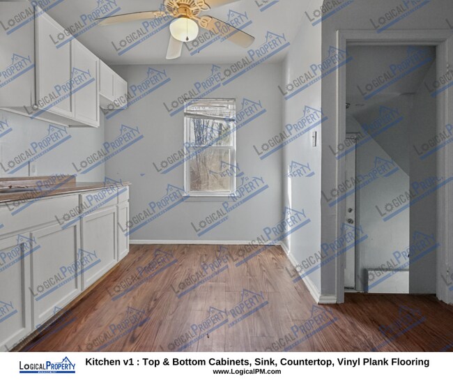 Foto del edificio - Charming 3 Bed/1Bath w/1.5 Car Grg, Fireplace