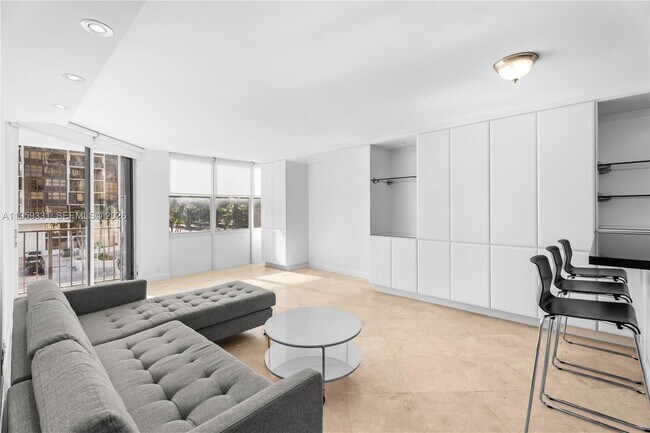 Foto del edificio - 1901 Brickell Ave