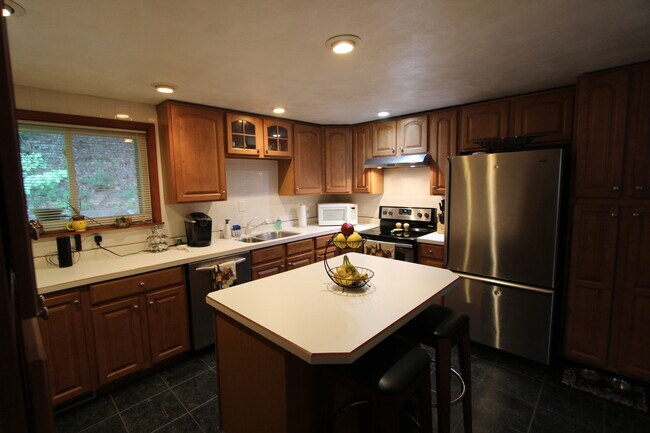 Cocina - 3441 Brighton Rd