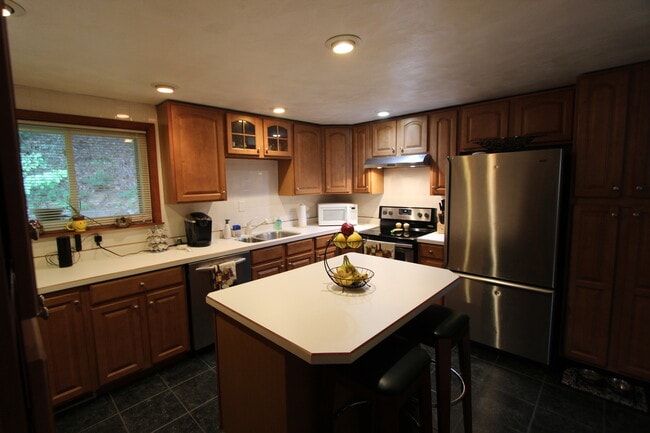 Kitchen - 3441 Brighton Rd House