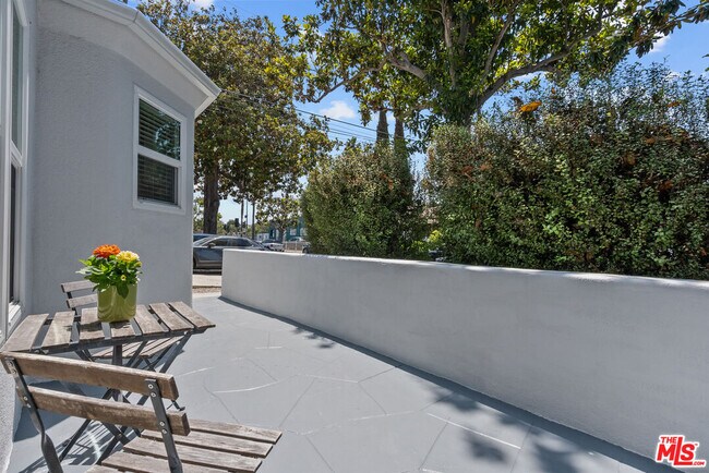 Foto del edificio - 4417 W 29th St