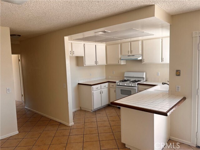Building Photo - 1106 S Althea Ave