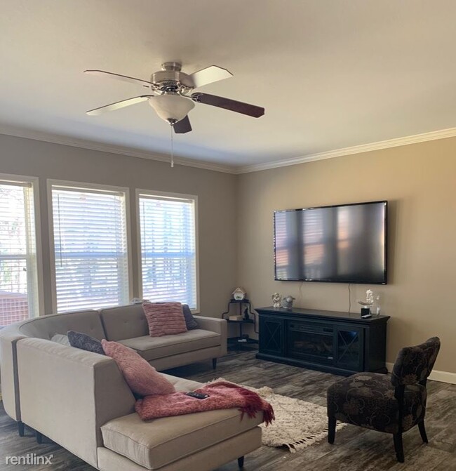 Foto del edificio - 3 br, 2 bath House - AL Highway