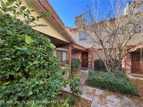 Building Photo - 3251 Dawnflower St