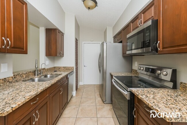 Building Photo - 1301 Mohrlake Dr, Brandon, FL 33511