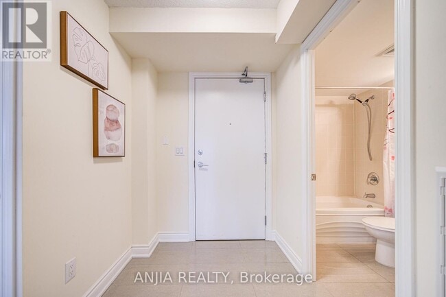 Building Photo - 760-760 Sheppard Ave W
