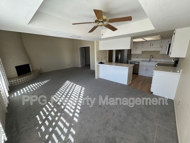 Foto del edificio - 8302 N 21st Dr