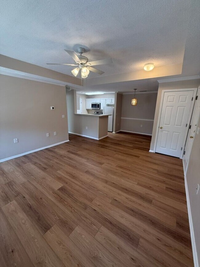 Foto del edificio - 50 Pebble Beach Cove