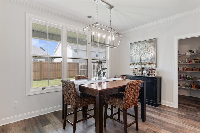 Foto del edificio - 5166 Cloverland Way