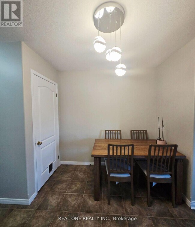 Photo du bâtiment - 43 Shephard Ave