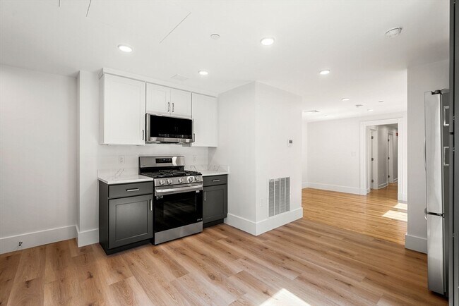 Foto del edificio - 458 Massachusetts Ave