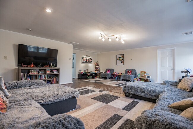 Photo - 3402 Little Hunting Creek Dr House