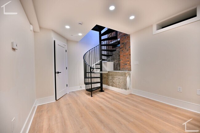 Foto del edificio - Newly renovated Bay Village 2-bed; Available for May or June!