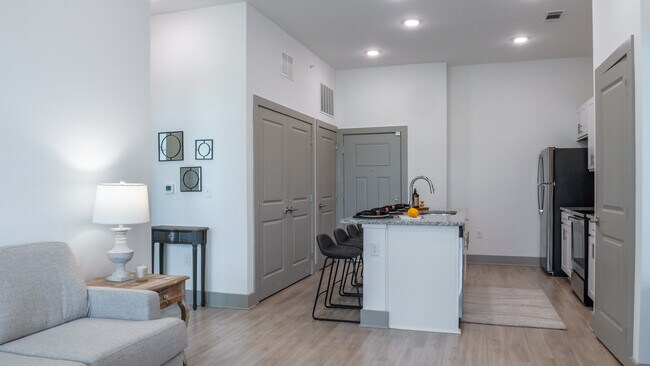 El Manchac: 1 habitación, 1 baño - Cocina - The Oaks at Riverbend