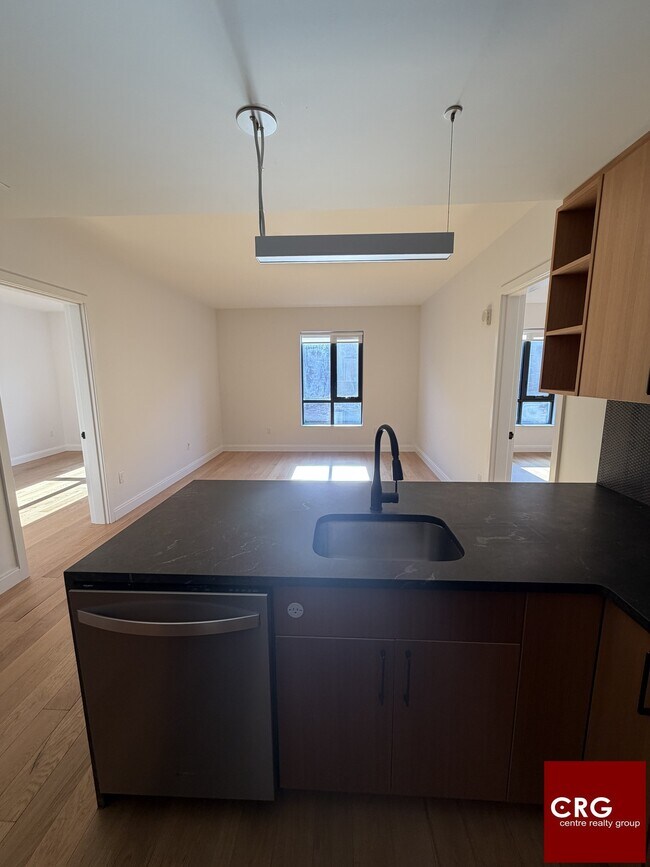 Building Photo - 83-84 Gardner St. Unit U208