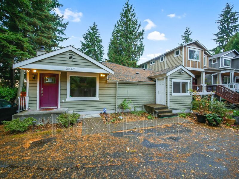 Primary Photo - 2547 NE 85th St