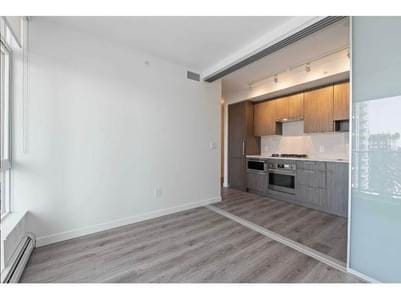 Photo du bâtiment - 13350 Central Av