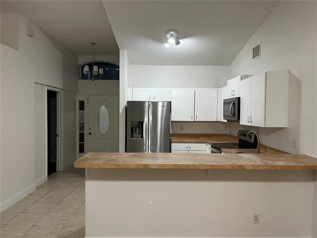 Building Photo - 1409 Whooping Dr