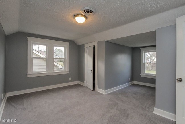 Building Photo - 1008 Gillock St