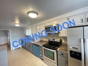 Building Photo - 396 Amory St