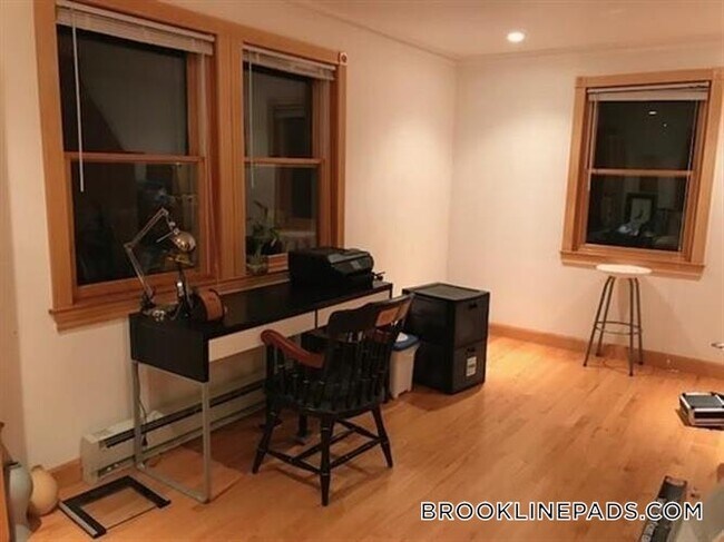 Foto del edificio - 275 Tappan St