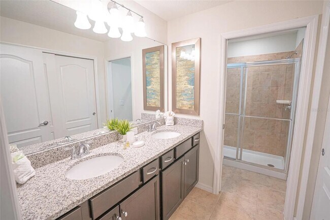 Building Photo - 4667 Terrasonesta Dr