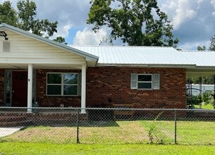 Building Photo - 236 NW Pitts Glen