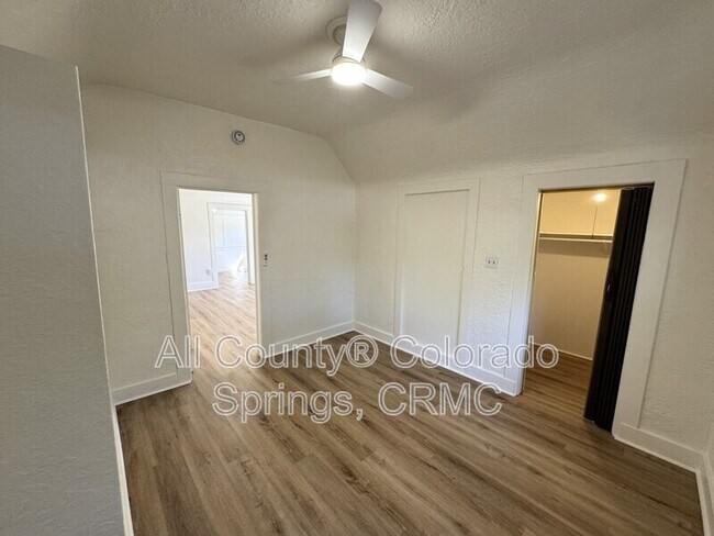 Foto del edificio - 2430 W Vermijo Ave