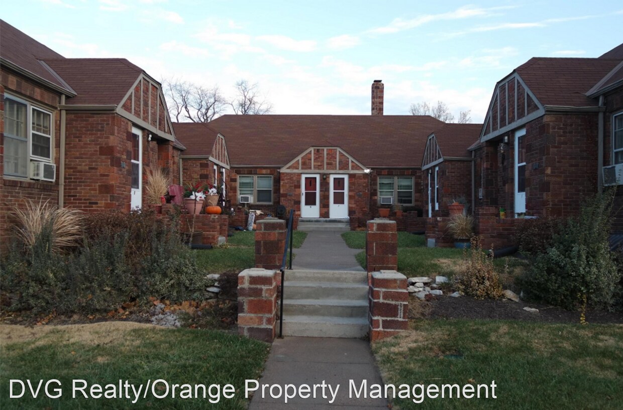 Foto principal - 4178 Cass St