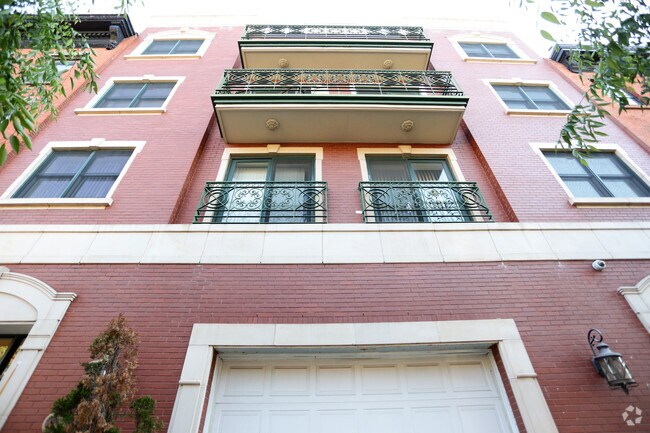 Building Photo - 345 Union St