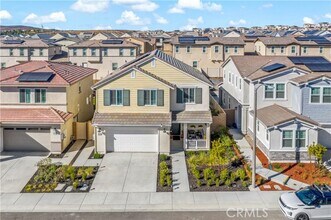 Building Photo - 32230 Penstemon Wy