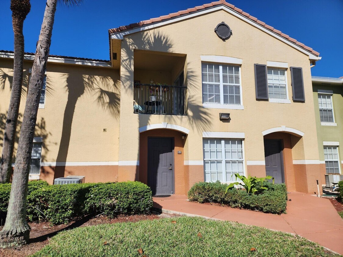 10336 Fox Trail Rd S Unit 1301, Royal Palm Beach, FL 33411 Condo for Rent in Royal Palm Beach
