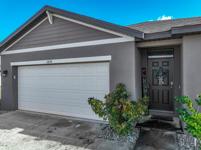 Building Photo - 1839 Morely Dr