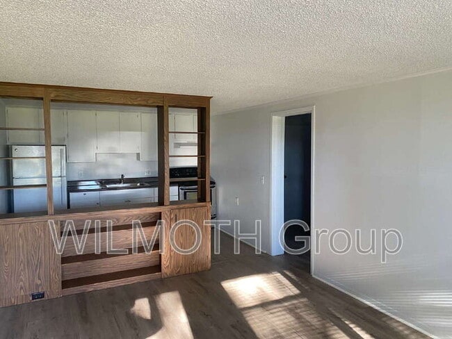 Building Photo - 2000 Indianapolis Rd