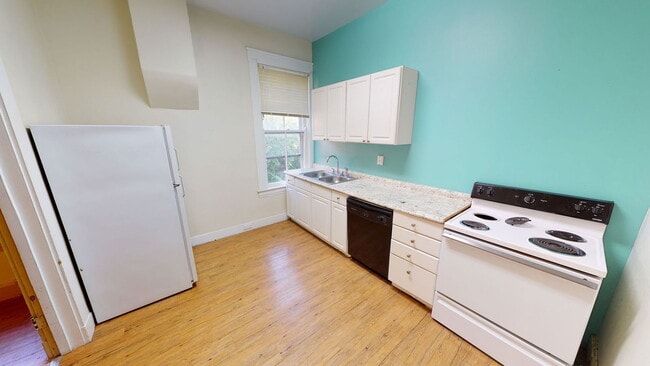 Building Photo - 30 E Hollister St