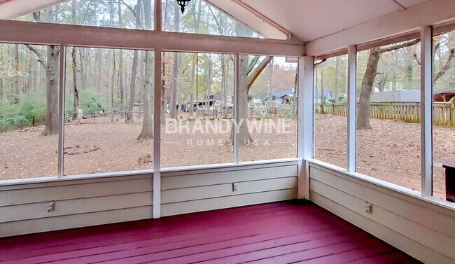 Foto del edificio - 235 Winston Dr