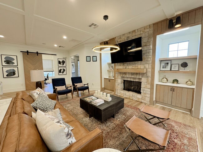 Resident Clubhouse - Central Park