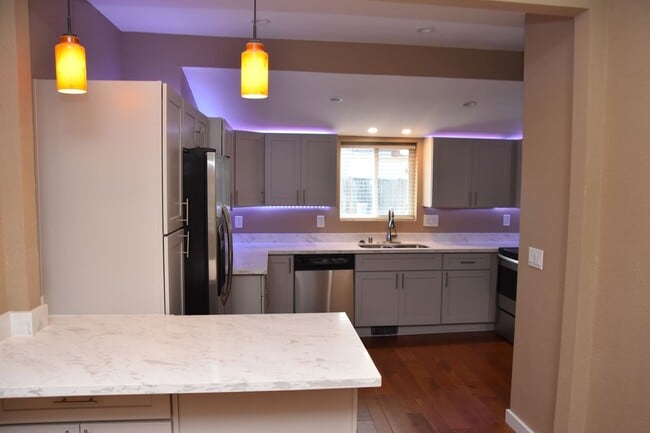 Building Photo - Charming 3 bedroom 2.5 bath Craftsman Home...