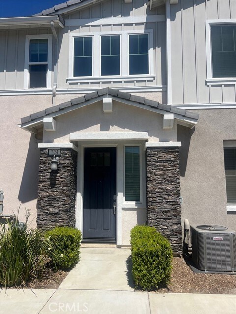 Foto principal - 16502 Casa Grande Ave